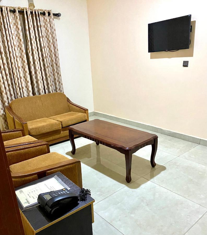 Nue-Crest Hotels & Suites Enugu Exterior foto