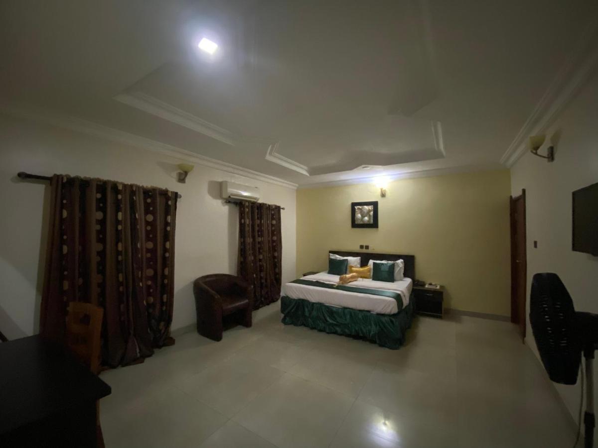 Nue-Crest Hotels & Suites Enugu Exterior foto