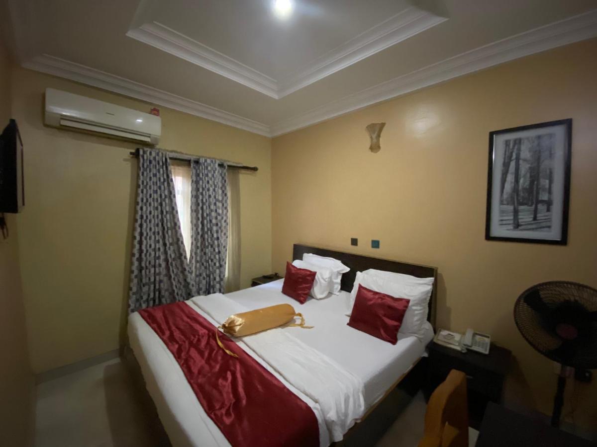 Nue-Crest Hotels & Suites Enugu Exterior foto
