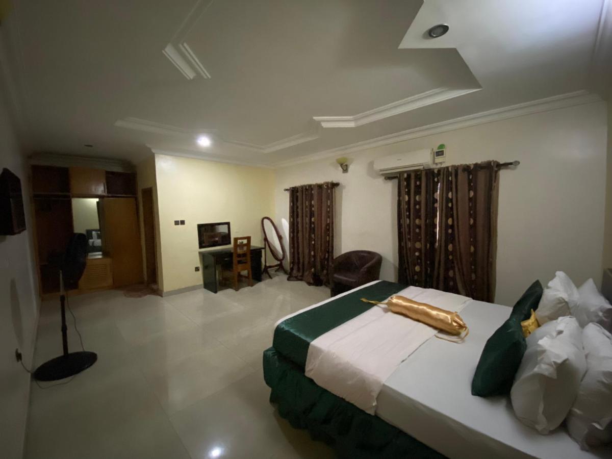 Nue-Crest Hotels & Suites Enugu Exterior foto