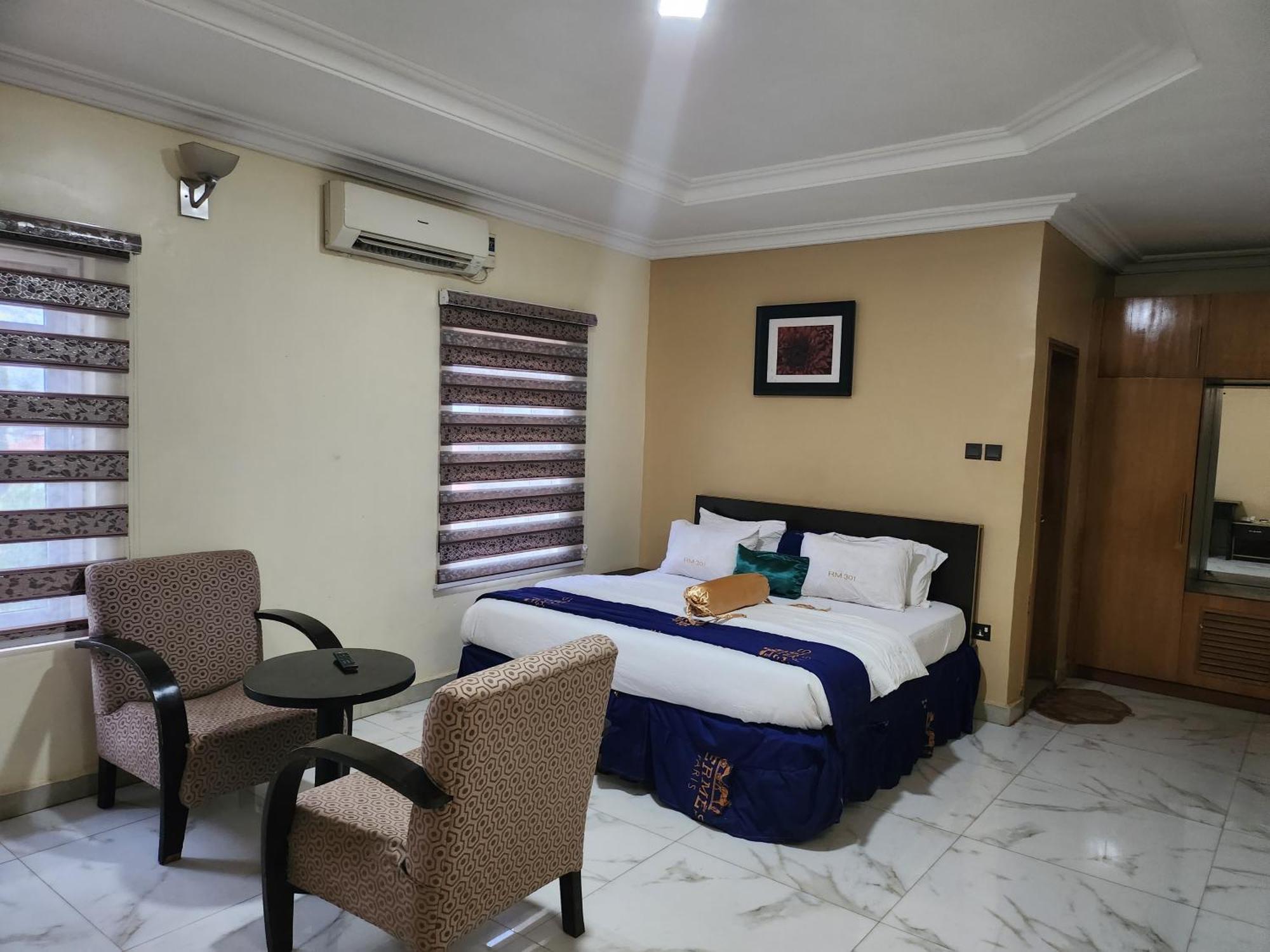 Nue-Crest Hotels & Suites Enugu Exterior foto