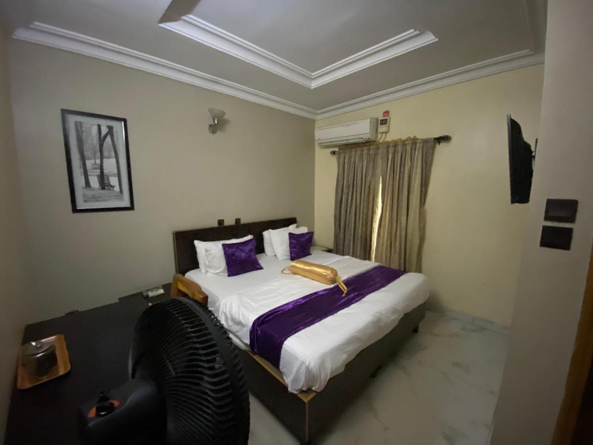Nue-Crest Hotels & Suites Enugu Exterior foto