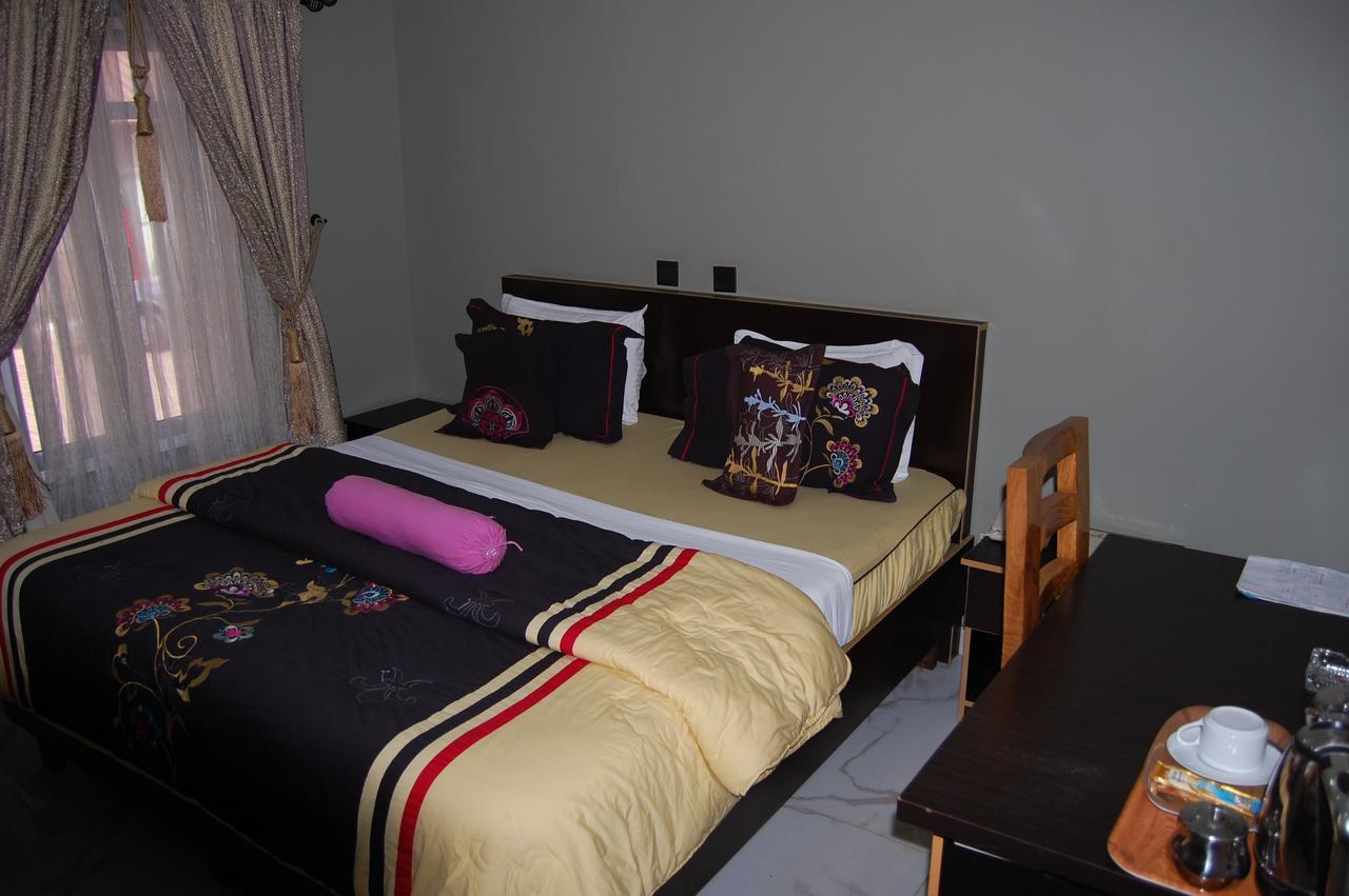 Nue-Crest Hotels & Suites Enugu Exterior foto