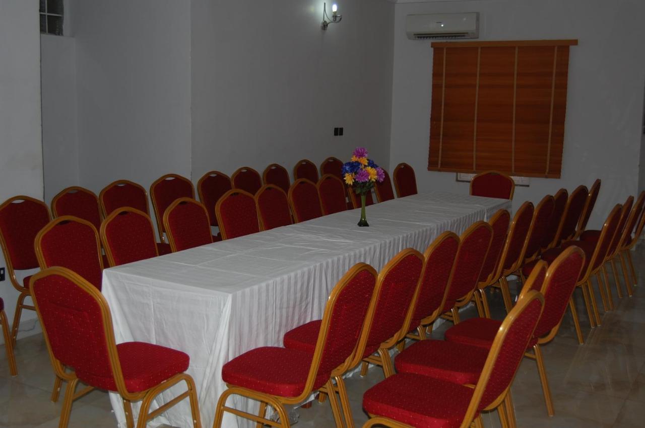Nue-Crest Hotels & Suites Enugu Exterior foto