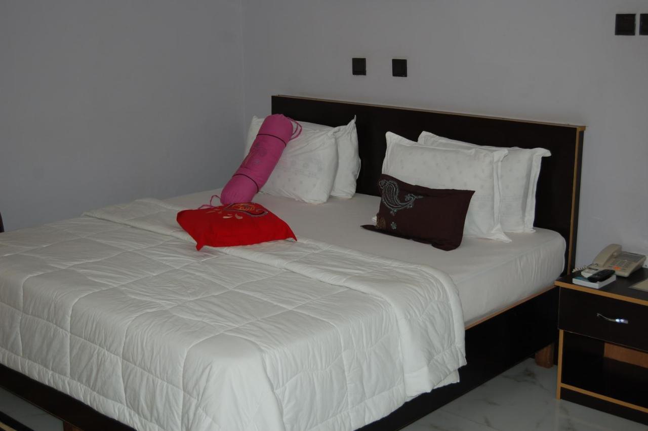 Nue-Crest Hotels & Suites Enugu Exterior foto