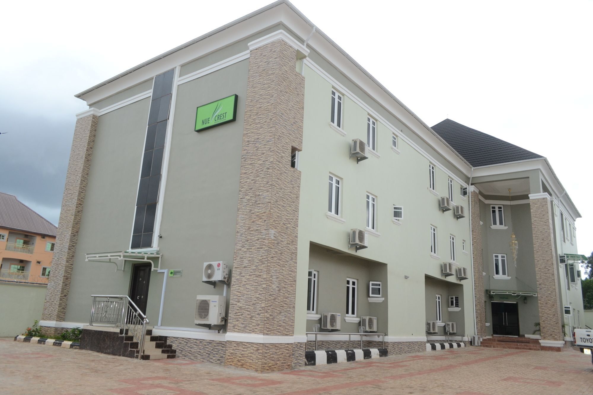 Nue-Crest Hotels & Suites Enugu Exterior foto