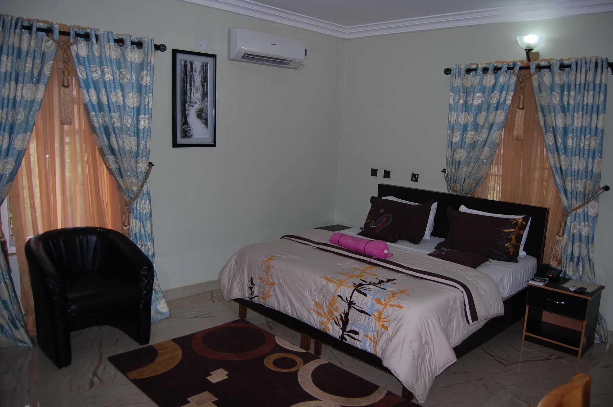 Nue-Crest Hotels & Suites Enugu Exterior foto